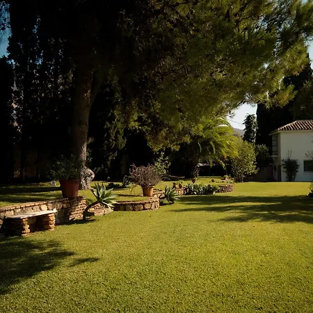 7,000 Sqm Luxurious Villa With Panoramic Sea Views Multiple Gardens & Two Pools Villa Benalmádena