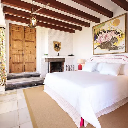 7,000 Sqm Luxurious Villa With Panoramic Sea Views Multiple Gardens & Two Pools *