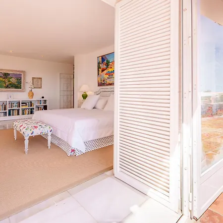 7,000 Sqm Luxurious Villa With Panoramic Sea Views Multiple Gardens & Two Pools *