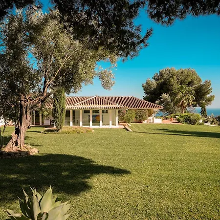 Villa 7,000 Sqm Luxurious Villa With Panoramic Sea Views Multiple Gardens & Two Pools