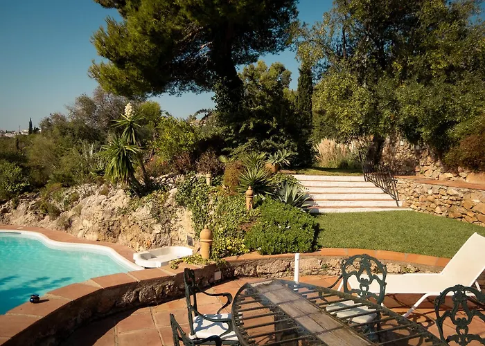 7,000 Sqm Luxurious With Panoramic Sea Views Multiple Gardens & Two Pools *