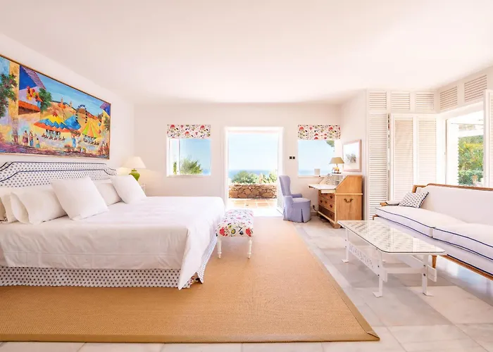 7,000 Sqm Luxurious With Panoramic Sea Views Multiple Gardens & Two Pools