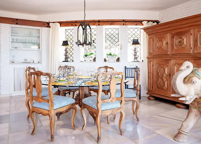 7,000 Sqm Luxurious With Panoramic Sea Views Multiple Gardens & Two Pools Villa Benalmádena