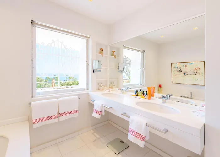 7,000 Sqm Luxurious With Panoramic Sea Views Multiple Gardens & Two Pools * Benalmádena