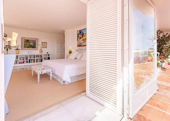 7,000 Sqm Luxurious With Panoramic Sea Views Multiple Gardens & Two Pools *