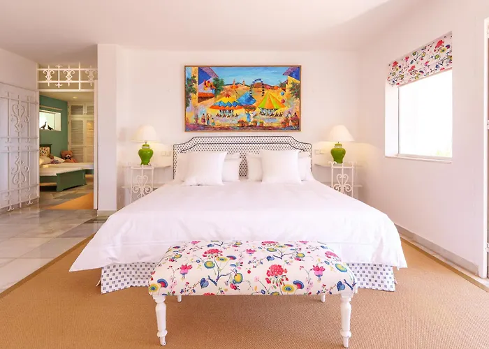 7,000 Sqm Luxurious With Panoramic Sea Views Multiple Gardens & Two Pools Villa