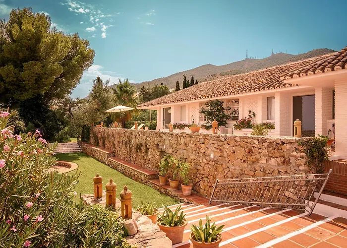 Villa 7,000 Sqm Luxurious With Panoramic Sea Views Multiple Gardens & Two Pools Benalmádena