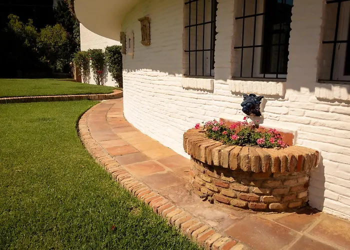 7,000 Sqm Luxurious With Panoramic Sea Views Multiple Gardens & Two Pools Villa