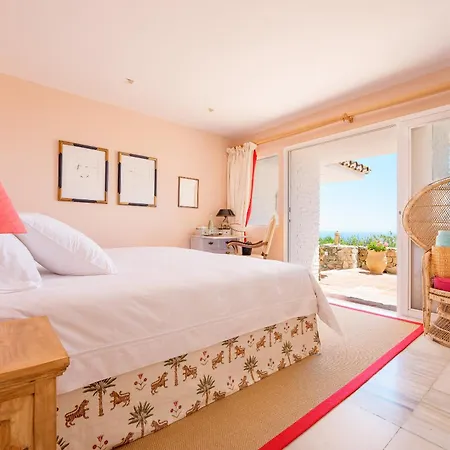 7,000 Sqm Luxurious With Panoramic Sea Views Multiple Gardens & Two Pools