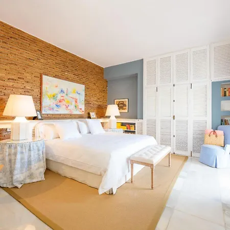 7,000 Sqm Luxurious With Panoramic Sea Views Multiple Gardens & Two Pools Villa *